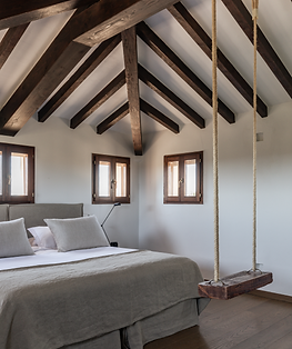 Luxury-Attic-Room.png