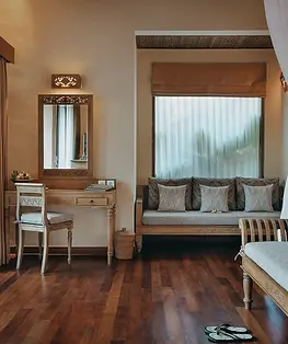 luxury-villa-2.webp
